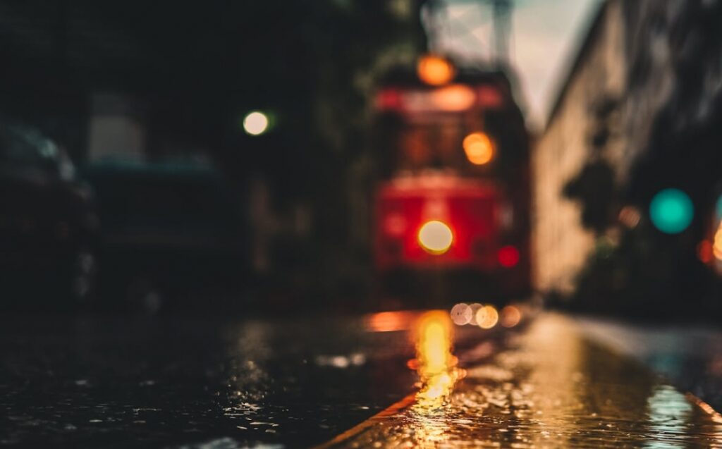 Nowoczesna zajezdnia tramwajowa w Warszawie i remont torowiska na ulicy św. Jacka Odrowąża